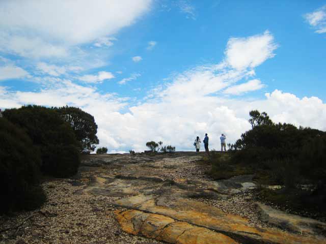 4072-WalkingToOverlook-071026-1106a