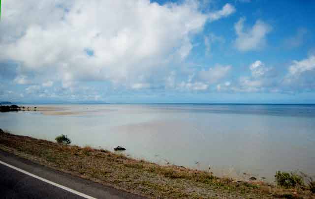 4423-CoralSea-071028-231p