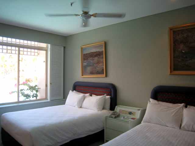 4436-Beds-071028-310p