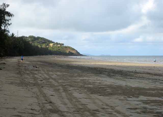 4457-4MileBeach-102807-440p