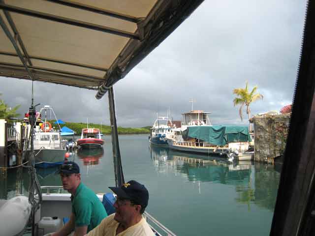 4460-PortDouglasMarina-071029-829a