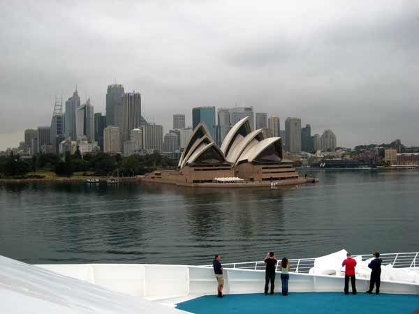 3605-OperaHouse-Downtown-Crew-071024-542a