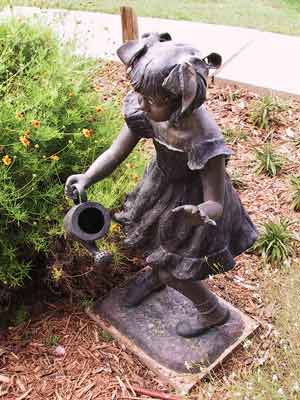 bronzeGirl-MemorialGardens-091103